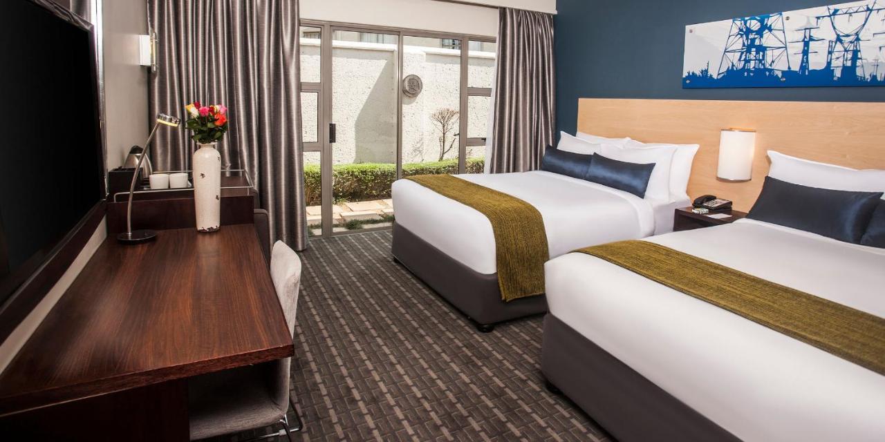 Blackrock Hotel Ньюкасл Экстерьер фото